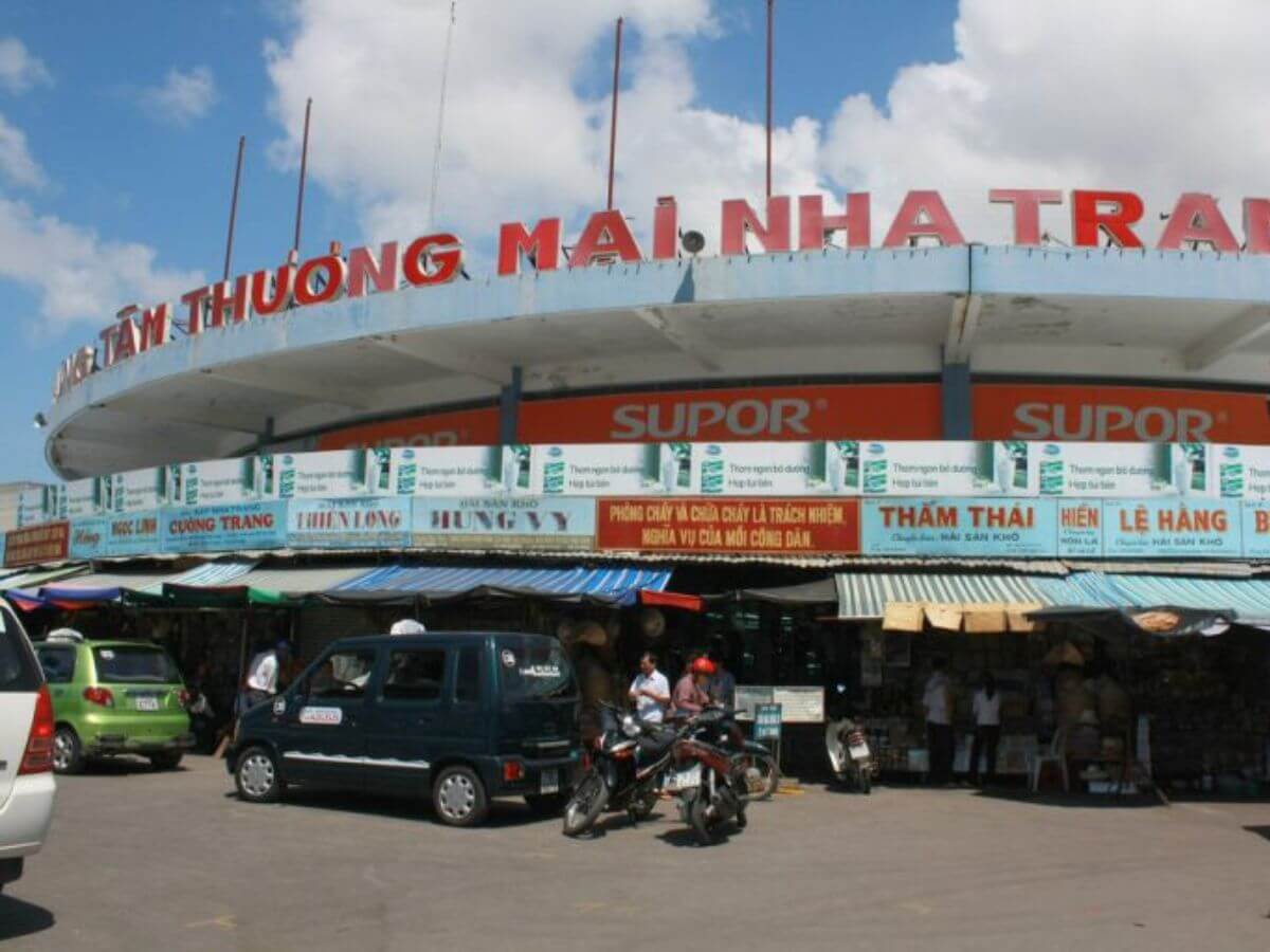 Điểm danh các khu chợ sầm uất nhất Nha Trang khiến bạn quên lối về